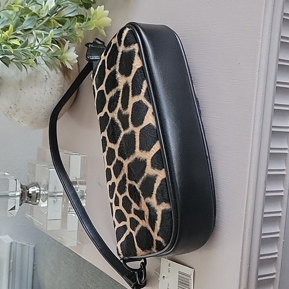 NWT Saks Fifth Avenue Faux Giraffe Plush Shoulder Bag - Picture 8 of 12